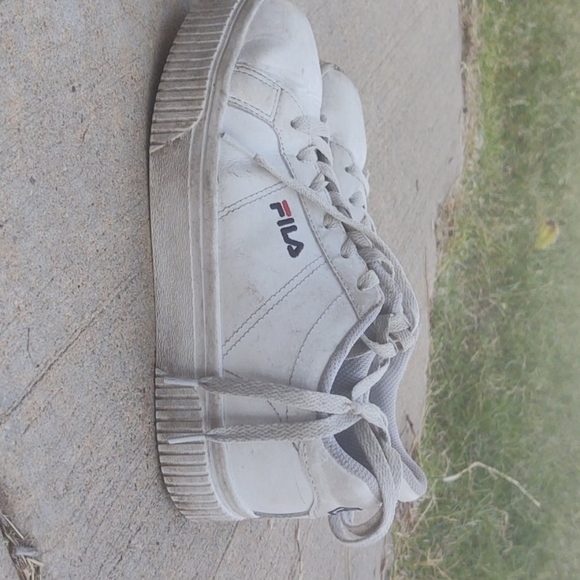 Plain white filas - Picture 3 of 3